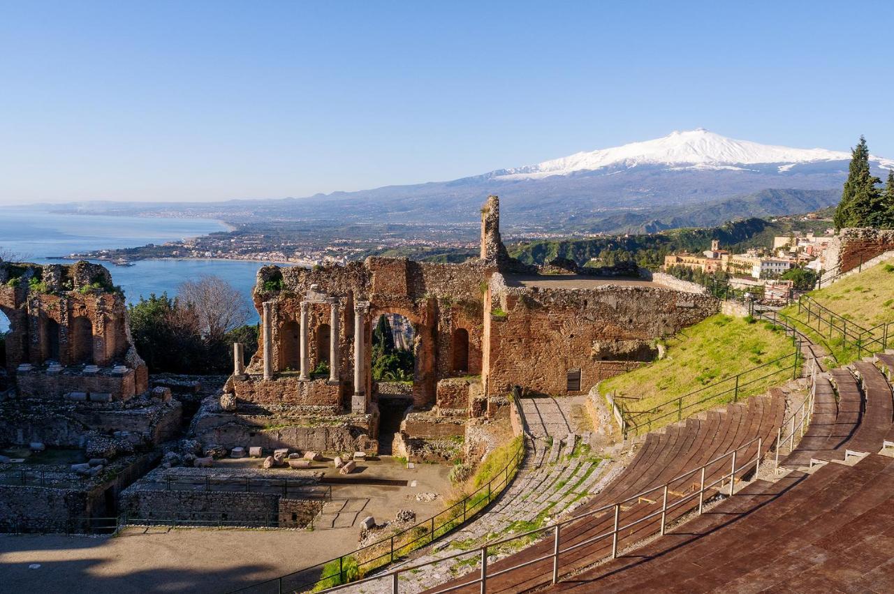 Villetta Mari E Amuri Giardini Naxos Exterior photo